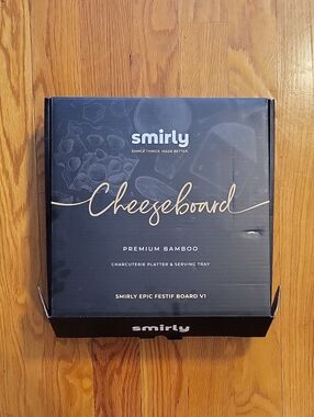 Smirly Black Premium Bamboo Cheeseboard - Elegant Charcuterie Tray